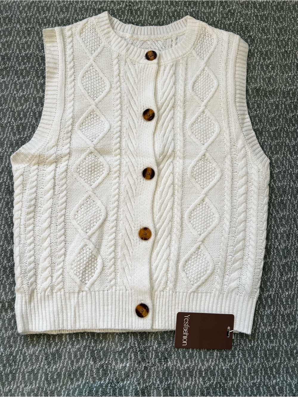 White Cable-Knit Button Front Sweater Vest US Size 6-7 yesrs old